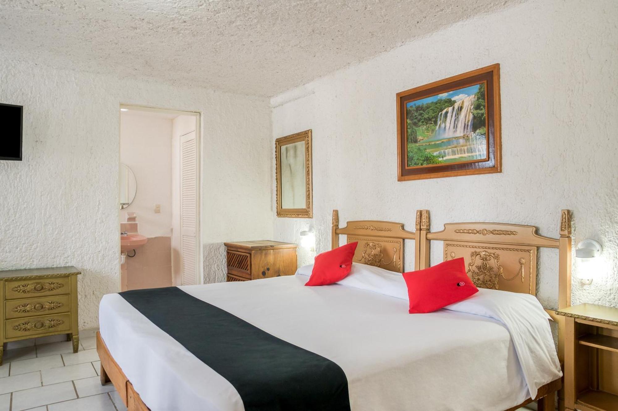 Hotel Capital O Farallon Inn, Cancun